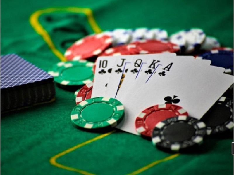 Luật chơi bài poker vô cùng dễ hiểu với người mới chơi